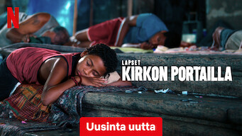 Lapset kirkon portailla (2024)