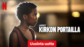 Lapset kirkon portailla (2024)